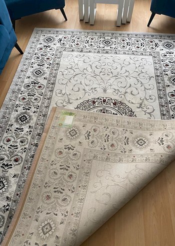 Gri Beyaz Desenli Klasik Halı
yün halı 
markası  koyunlu - Görsel 3