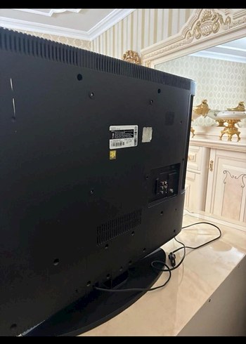 Siyah Monitör 
en 20 boy 80
kumanda yok - Görsel 2