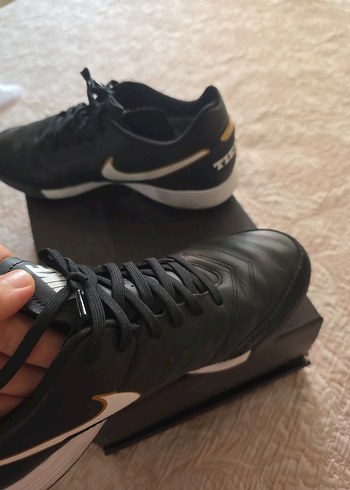 Siyah Bağcıklı Erkek Futbol Ayakkabısı nike tiempo