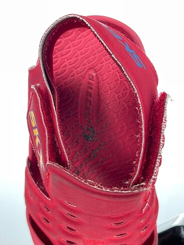 23 Beden çeşitli Renk Skechers Sandalet p İndirimli.