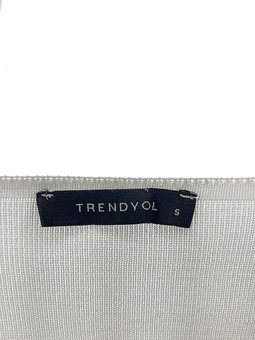 s Beden beyaz Renk Trendyol & Milla Bluz %70 İndirimli.