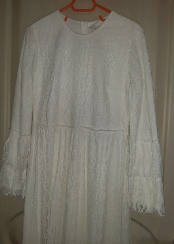 Dantel Detaylı Uzun Beyaz Elbise - Görsel 2