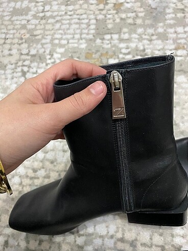 36,5 Beden Zara bot