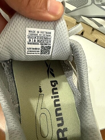 42 Beden gri Renk ORJİNAL REEBOK AYAKKABI
