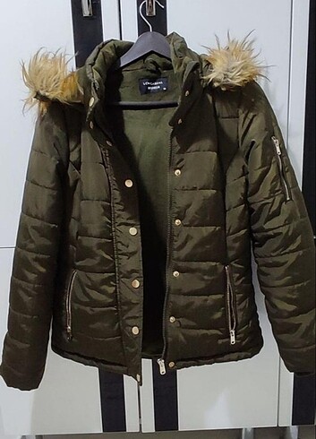 LCW mont 