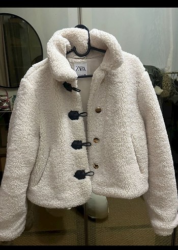 Zara Beyaz Peluş Kadın Ceket