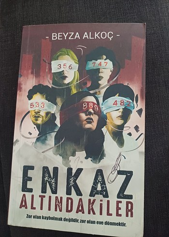 Enkaz Altındakiler - Beyza Alkoç