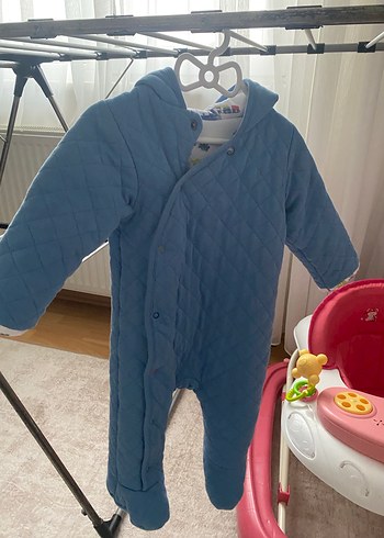 Marks & Spencer 6 Ay