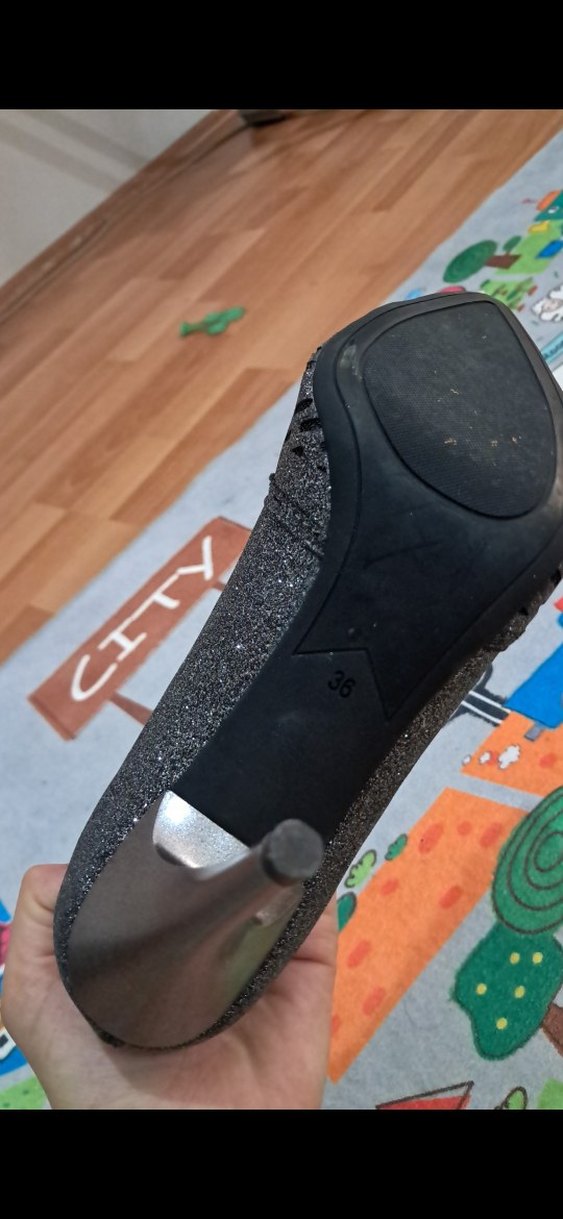 Gri Yılan Desenli Kadın Dolgu Topuklu Abiye Ayakkabı - Görsel 4