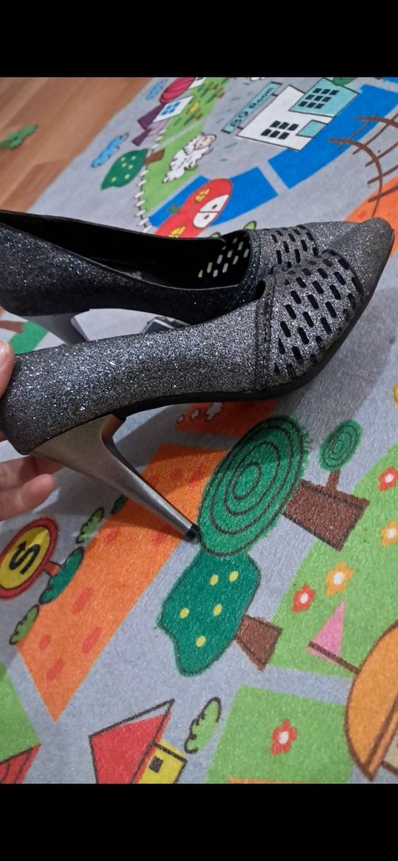 Gri Yılan Desenli Kadın Dolgu Topuklu Abiye Ayakkabı - Görsel 2