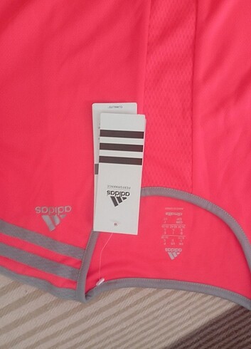 Adidas tşört