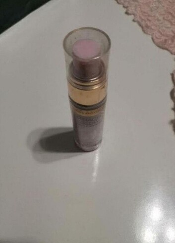  Beden Max factor aydinlatici