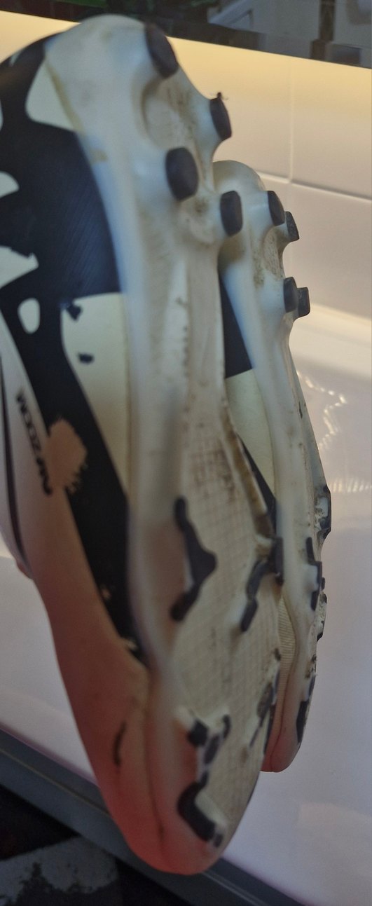 Nike Air Max Plus krampon - Görsel 4