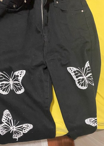 Siyah Kelebek Baskılı Bol Kesim Kadın Jean - Görsel 3