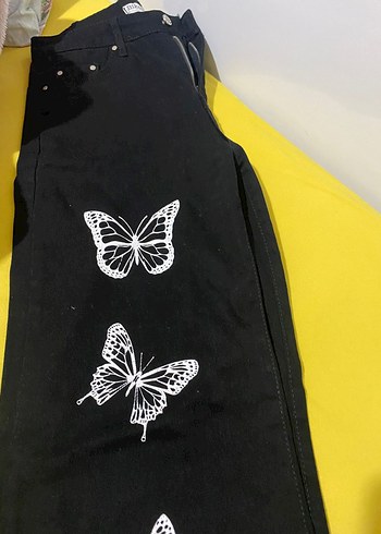 Siyah Kelebek Baskılı Bol Kesim Kadın Jean - Görsel 2