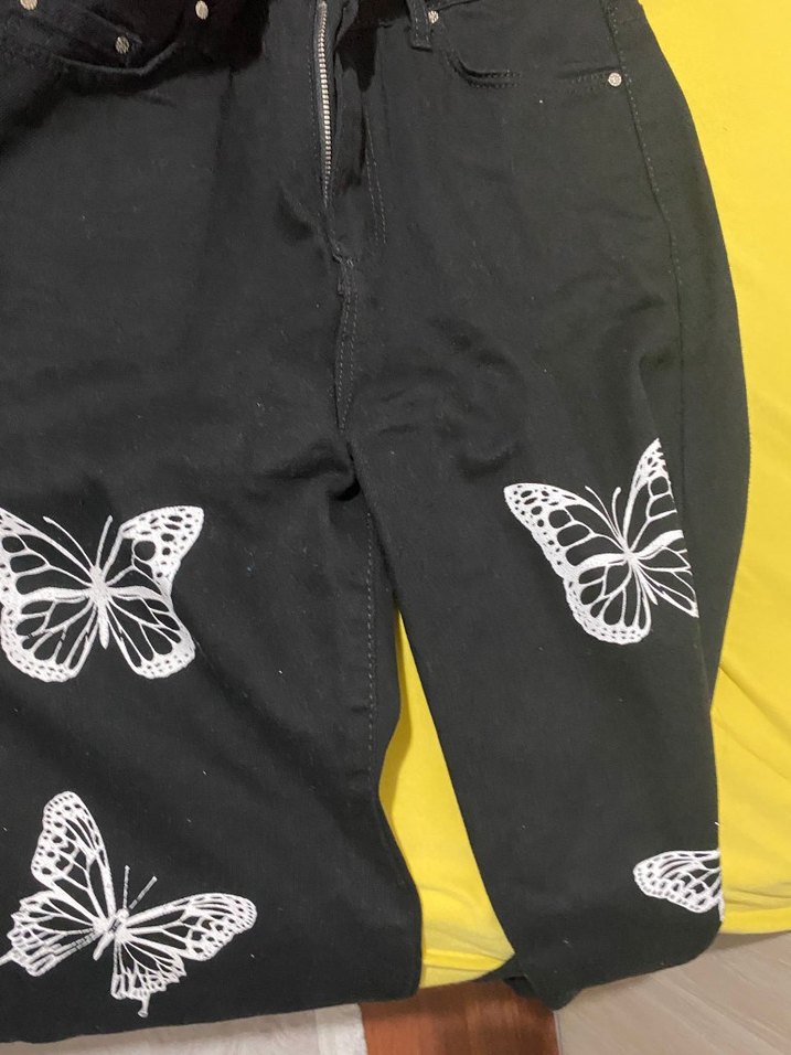 Siyah Kelebek Baskılı Bol Kesim Kadın Jean - Görsel 3