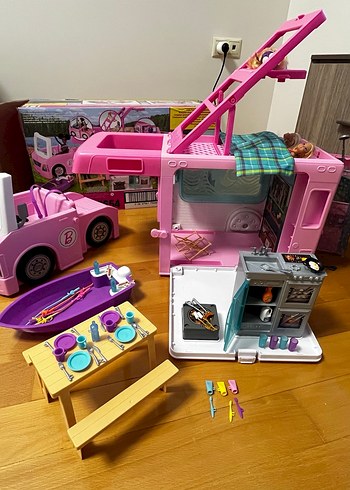 Beden Renk Barbie nin karavanı orjinal