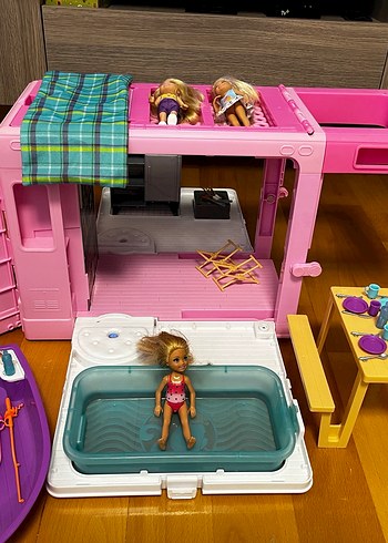 Barbie nin karavanı orjinal