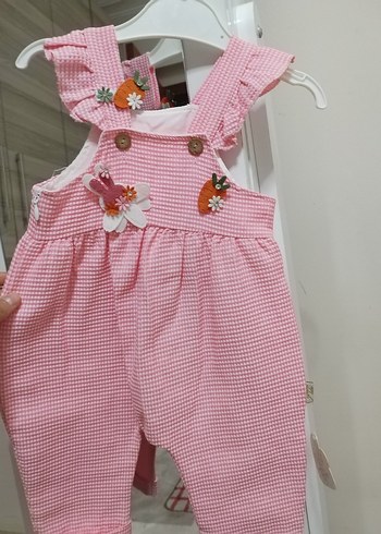Düğmeli Nakışlı Pembe Bebek Tulum