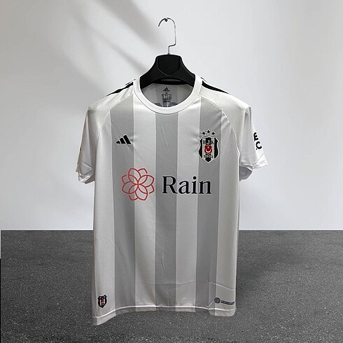 BEŞİKTAŞ ÇUBUKLU FORMA