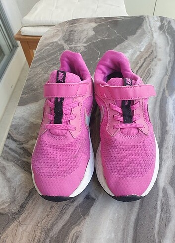 Nike çocuk spor ayakkabı