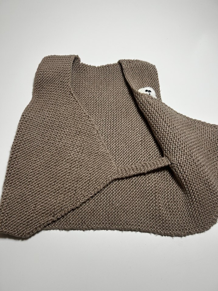 El Örmesi 0-12 Ay Kahverengi Bebek Yeleği - Görsel 2