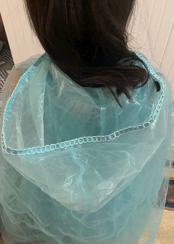 Mavi Nakışlı Şeffaf Kapüşonlu Kız Elbisesi - Görsel 3