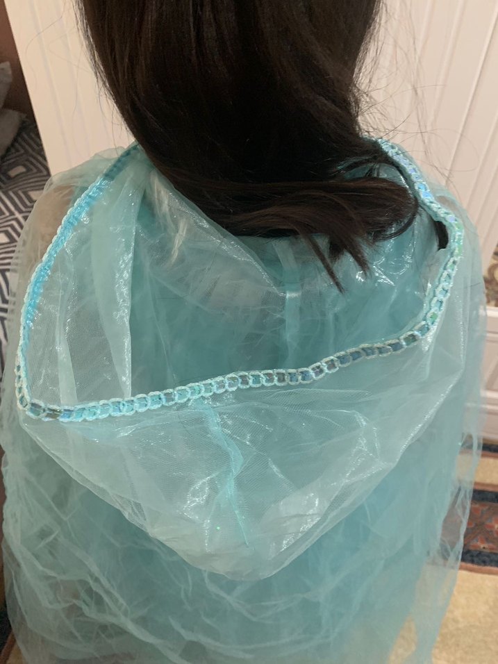 Mavi Nakışlı Şeffaf Kapüşonlu Kız Elbisesi - Görsel 3