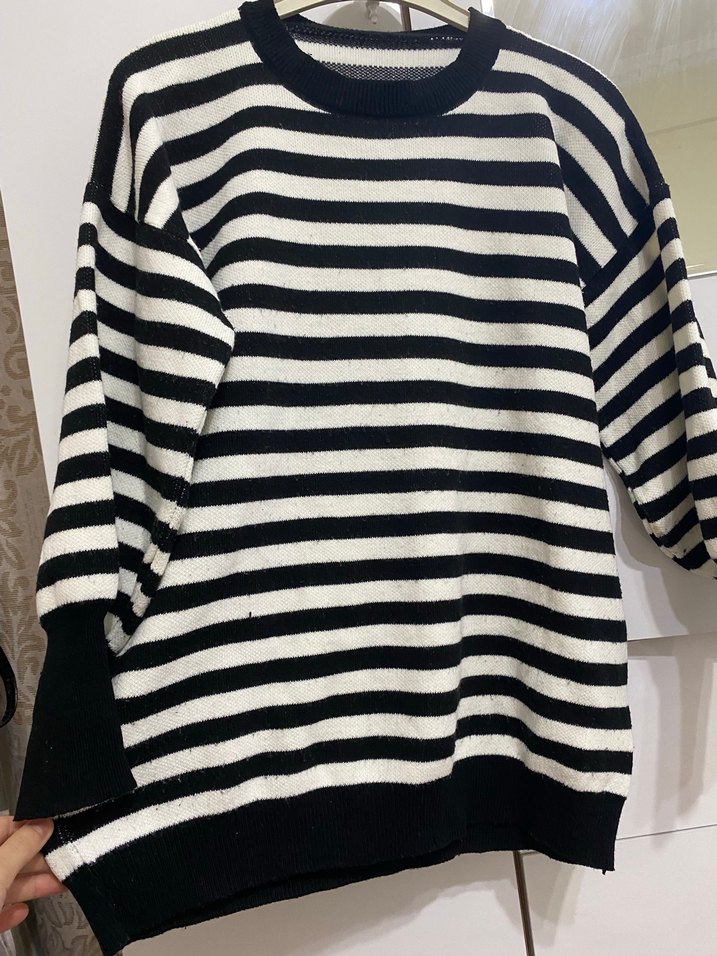 Kadın Beyaz Siyah Çizgili Örgü Triko - Görsel 3