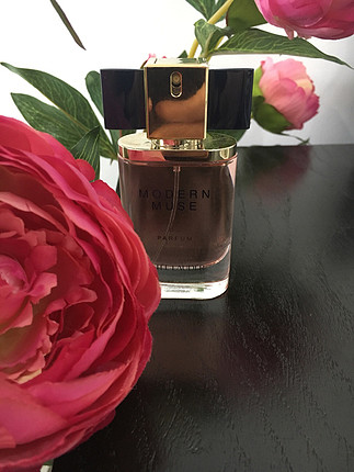 30 ml modern muse 4 5 defa sıkıldı başka kullanılmadı 