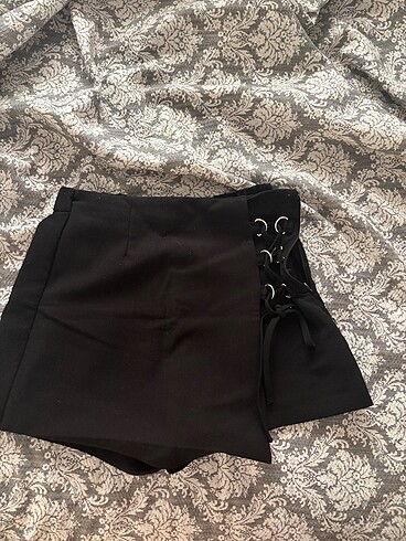bershka siyah şort etek