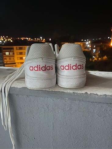 40 Beden ADİDAS AYAKKABI