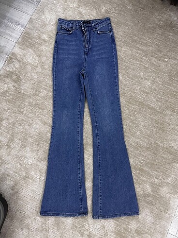 TRENDYOL MİLLA İSPANYOL PAÇA JEAN