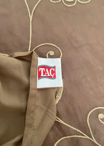 Kahverengi Nakışlı Parlak Yatak Örtüsü - Görsel 3