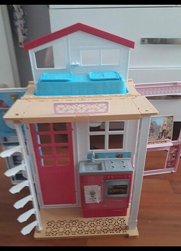 Barbie portatif katlanabilir ev