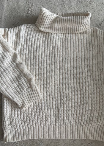 Beyaz Örgü Boğazlı Kız Kazak - Görsel 4