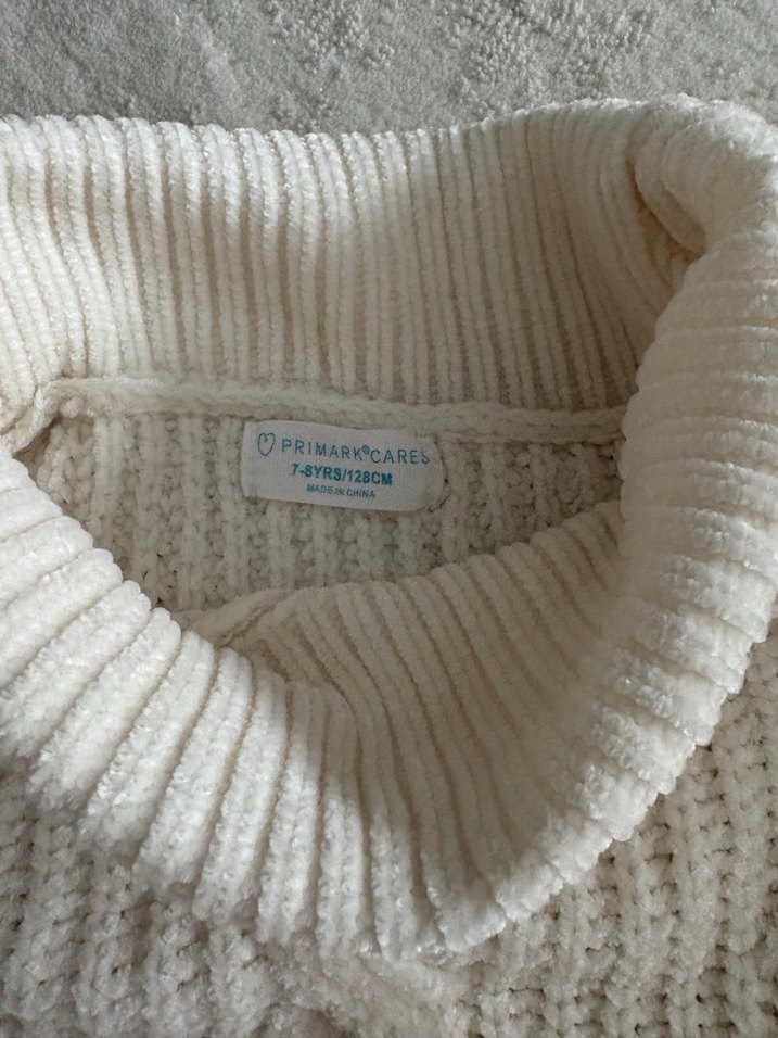 Beyaz Örgü Boğazlı Kız Kazak - Görsel 3