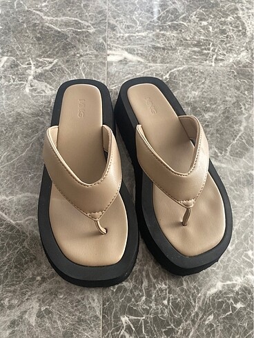 Mango oysho platform terlik