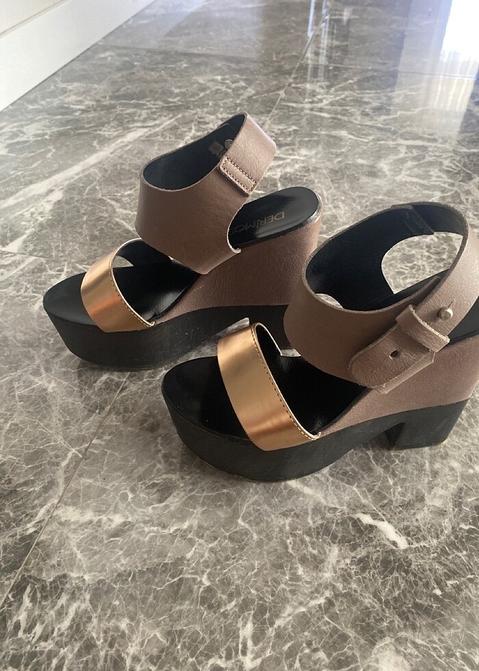 Derimod topuklu sandalet - Görsel 2