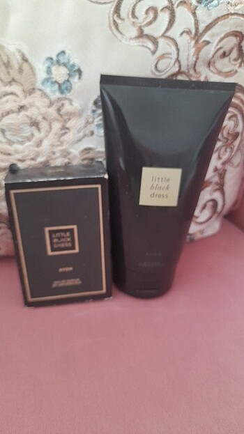 avon 30 ml lıttle Black dres ve kremi 150 ml birlikte 
