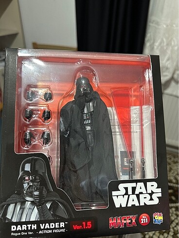 Mafex Rogue One Darth Vader
