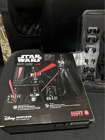Beden Mafex Rogue One Darth Vader