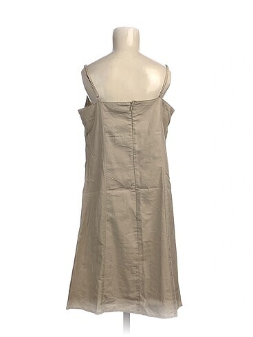 38 Beden PreLoved Kısa Elbise %70 İndirimli.