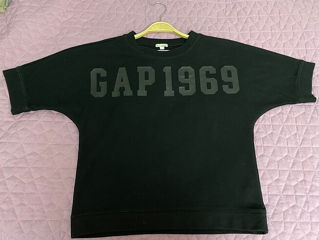 Gap sweatshirt