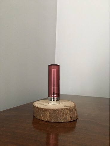 Essence Matt Ruj 03