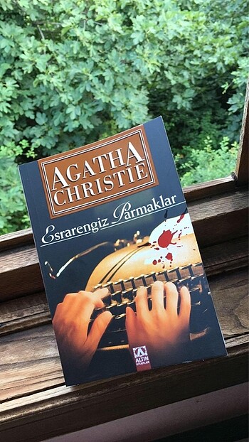 Agatha Christie-Esrarengiz Parmaklar
