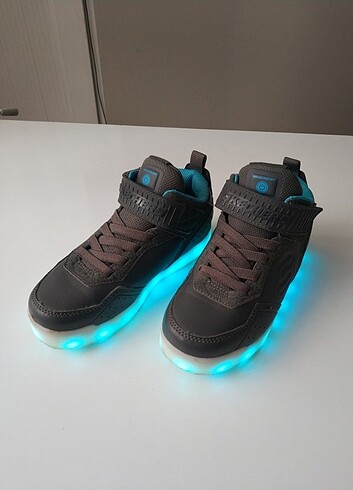 Skechers ışıklı ayakkabı 