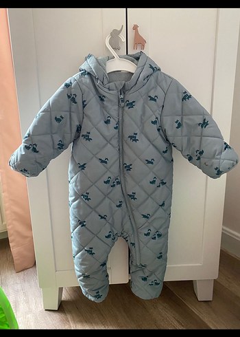 H&M astronot tulum