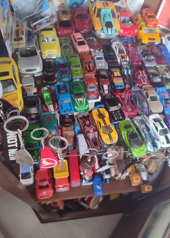 Hot Wheels arabalar