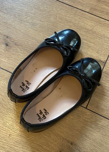 Parlak Siyah Kız Çocuk Babet Ayakkabı - Görsel 3